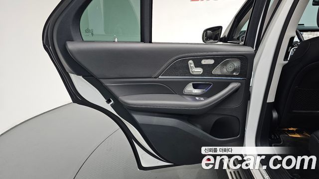Mercedes-Benz GLE-Class 2026 — photo 15