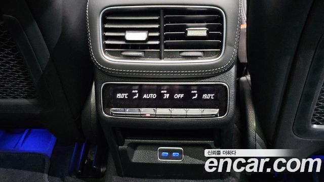 Mercedes-Benz GLE-Class 2026 — photo 28