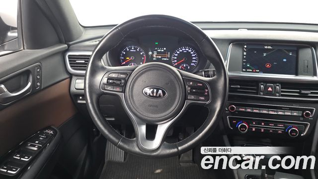 Kia K5 2017 — photo 19