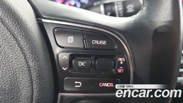 Kia K5 2017 — photo 22
