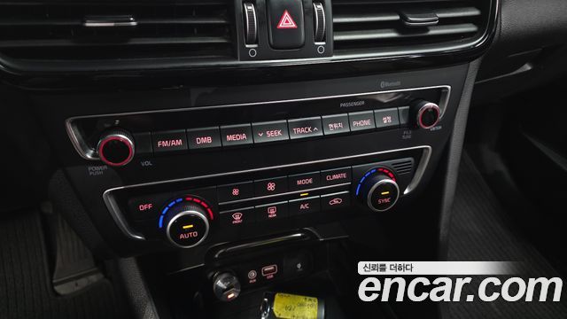Kia K5 2017 — photo 23