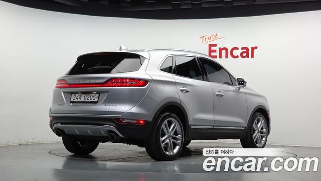 Lincoln MKC 2017 — photo 2