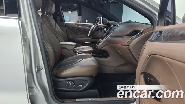 Lincoln MKC 2017 — photo 11