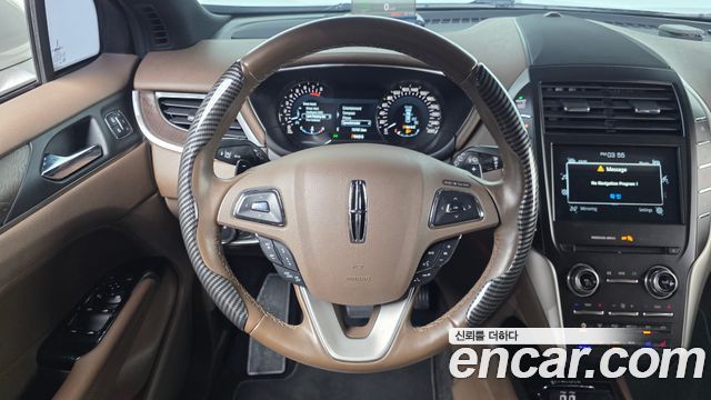 Lincoln MKC 2017 — photo 13