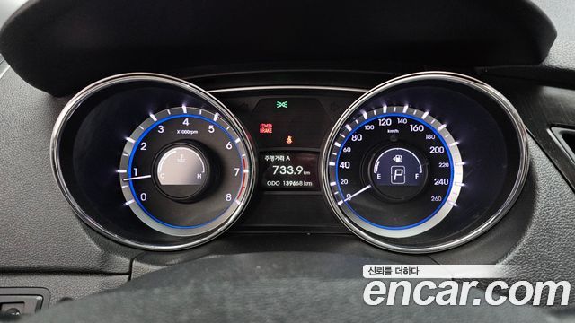 Hyundai Sonata 2012 — photo 11
