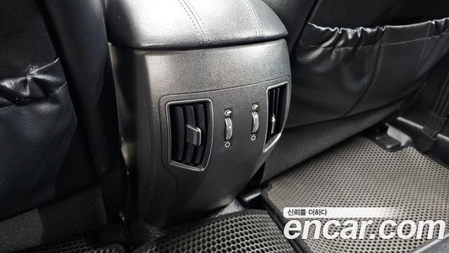 Hyundai Sonata 2012 — photo 25
