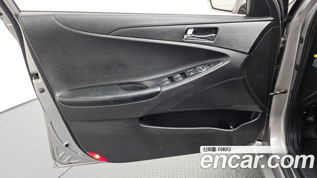 Hyundai Sonata 2012 — photo 14