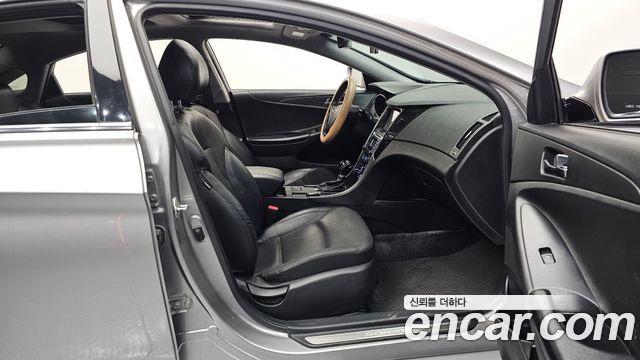 Hyundai Sonata 2012 — photo 16