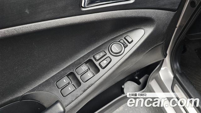 Hyundai Sonata 2012 — photo 28