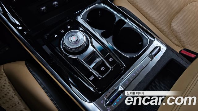 Kia Canival 2022 — photo 12