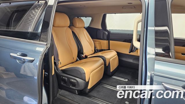 Kia Canival 2022 — photo 17