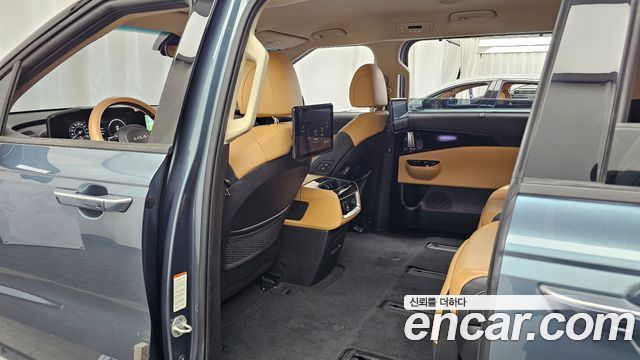 Kia Canival 2022 — photo 18