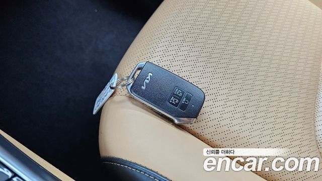 Kia Canival 2022 — photo 21