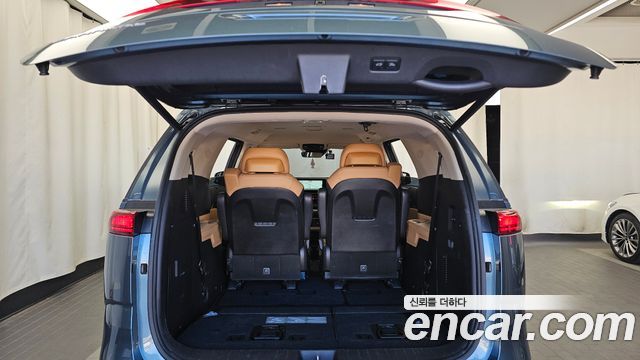Kia Canival 2022 — photo 23