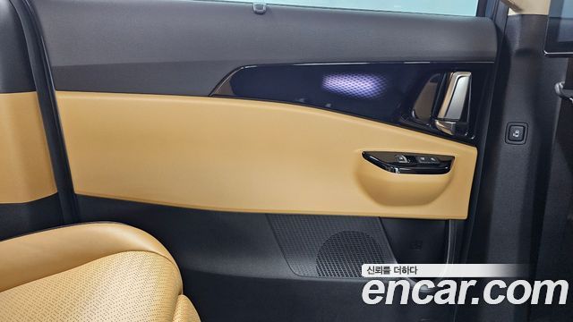 Kia Canival 2022 — photo 15