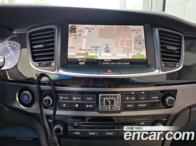 Hyundai Equus 2014 — photo 17