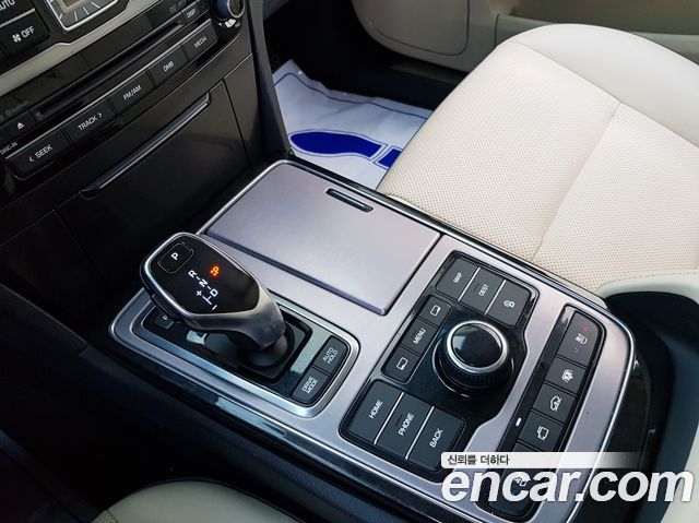 Hyundai Equus 2014 — photo 18