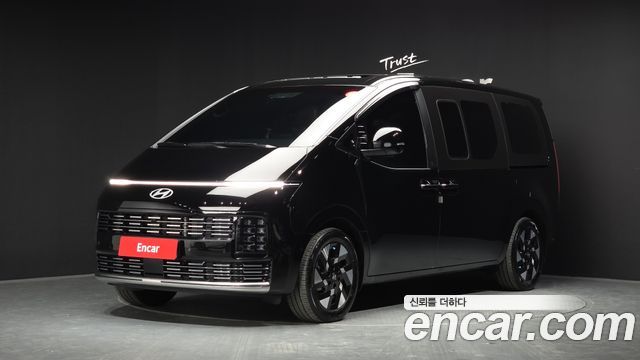 Hyundai Staria 2026 — photo 1