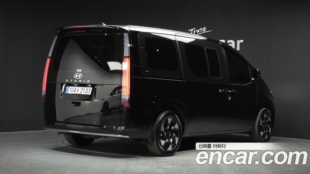 Hyundai Staria 2026 — photo 2