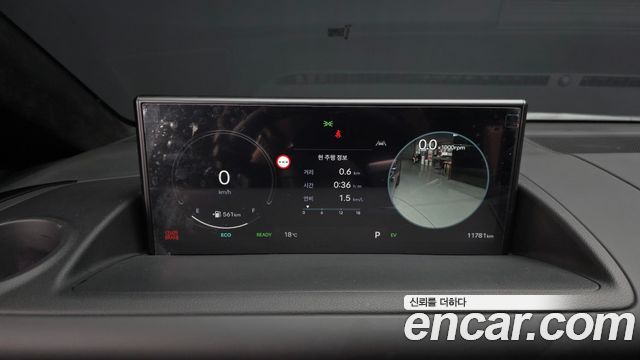 Hyundai Staria 2026 — photo 11
