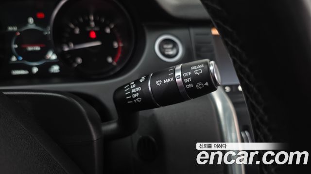 Land Rover Discovery Sport 2019 — photo 16