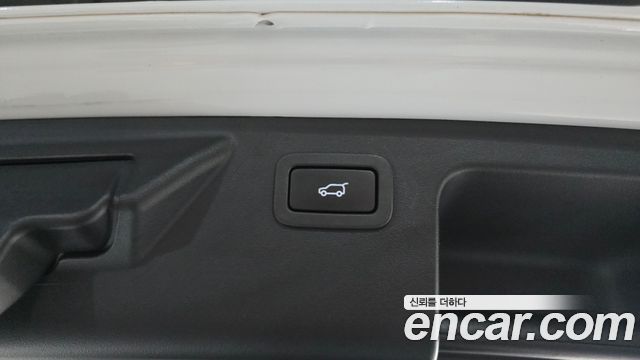 Land Rover Discovery Sport 2019 — photo 20