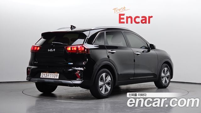 Kia Niro 2022 — photo 2
