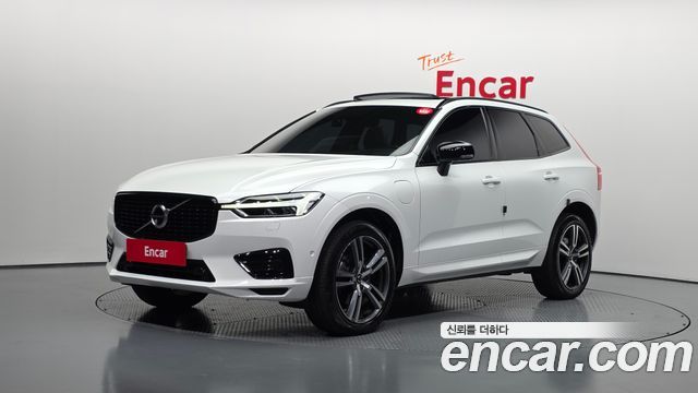 Volvo XC60 2021 — photo 1