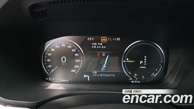 Volvo XC60 2021 — photo 11