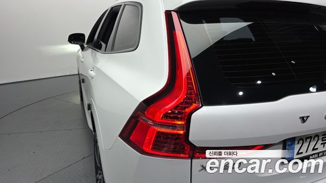 Volvo XC60 2021 — photo 9
