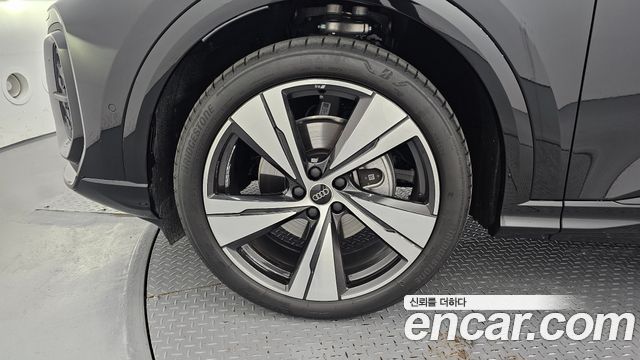 Audi Q5 2025 — photo 5