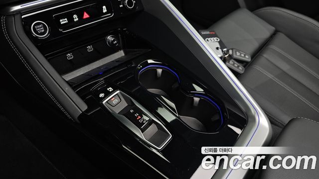 Audi Q5 2025 — photo 12