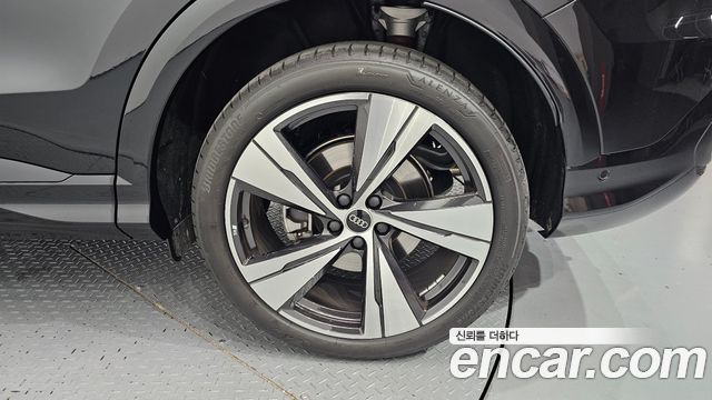 Audi Q5 2025 — photo 7