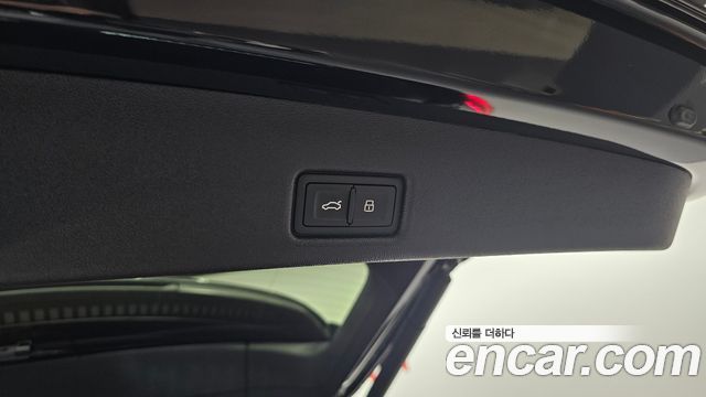 Audi Q5 2025 — photo 31