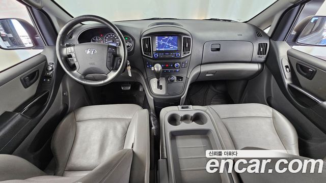 Hyundai Starex 2019 — photo 10