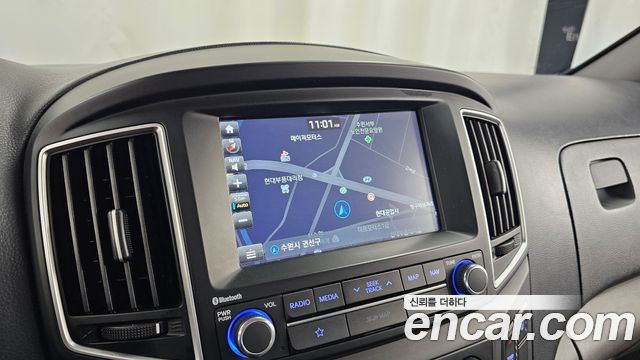 Hyundai Starex 2019 — photo 24