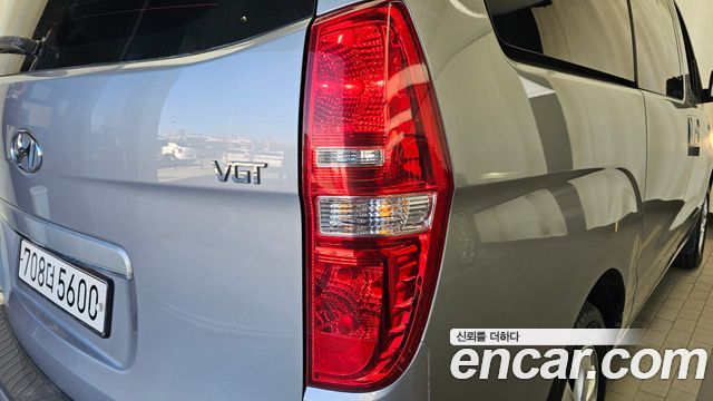 Hyundai Starex 2019 — photo 9