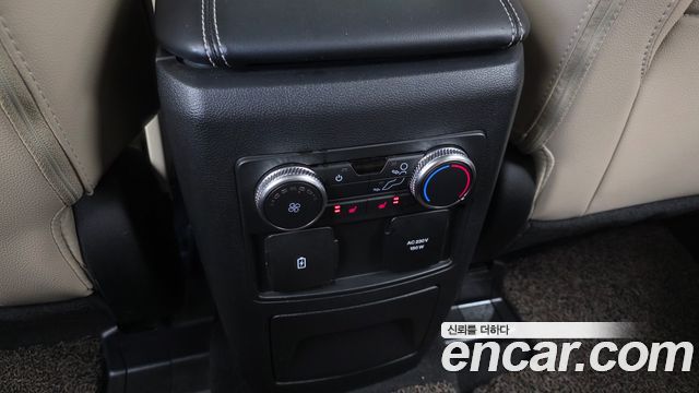 Ford Explorer 2022 — photo 19
