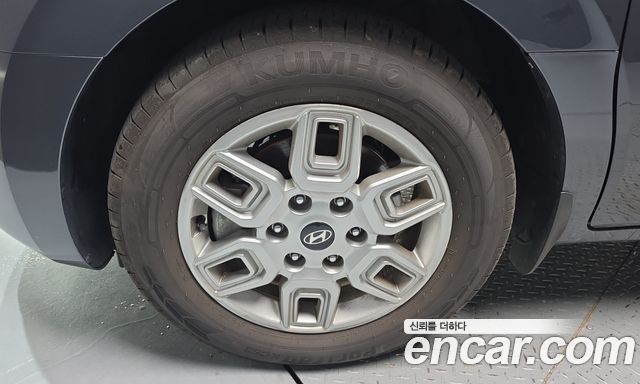 Hyundai Staria 2025 — photo 5