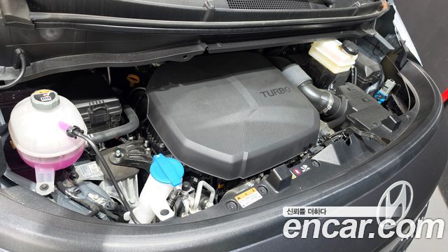 Hyundai Staria 2025 — photo 6