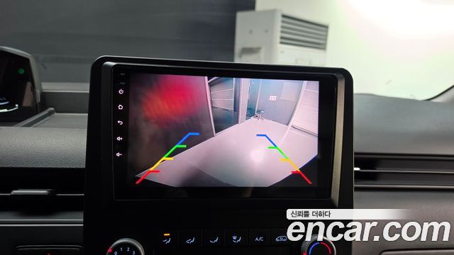 Hyundai Staria 2025 — photo 20