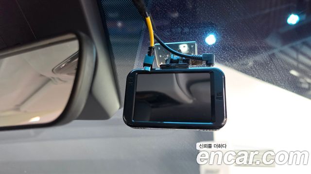 Hyundai Staria 2025 — photo 24
