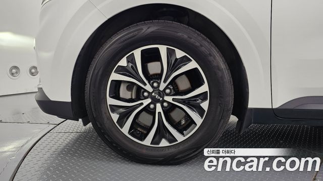 Kia Canival 2022 — photo 5