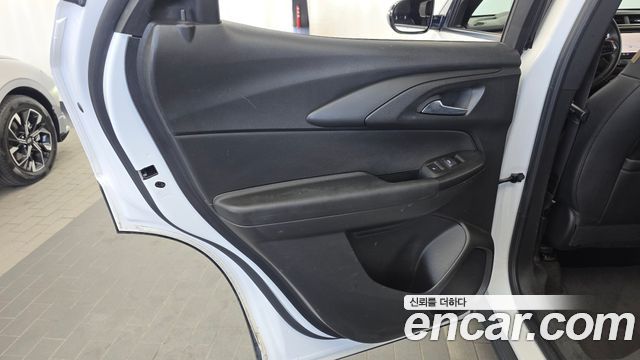 Chevrolet Korea Trailblazer 2022 — photo 15