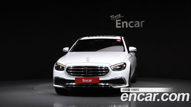 Mercedes-Benz E-Class 2021 — photo 3