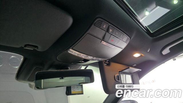 Mercedes-Benz E-Class 2021 — photo 18