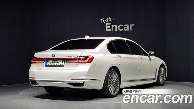 BMW 7-Series 2021 — photo 2
