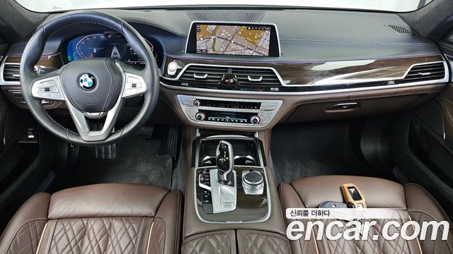 BMW 7-Series 2021 — photo 7