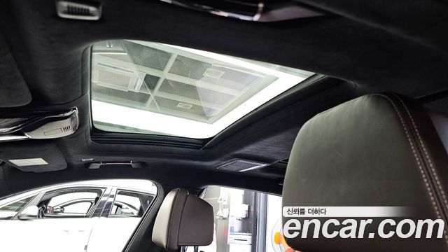 BMW 7-Series 2021 — photo 19