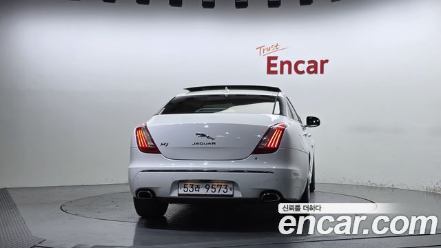 Jaguar XJ 2013 — photo 4